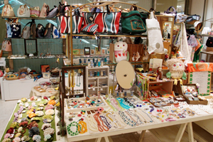 告知 阪神百貨店に出品中 期間限定かわいい雑貨屋さん ダブディビ デザイン 福祉とビジネスをデザインでつなぎます